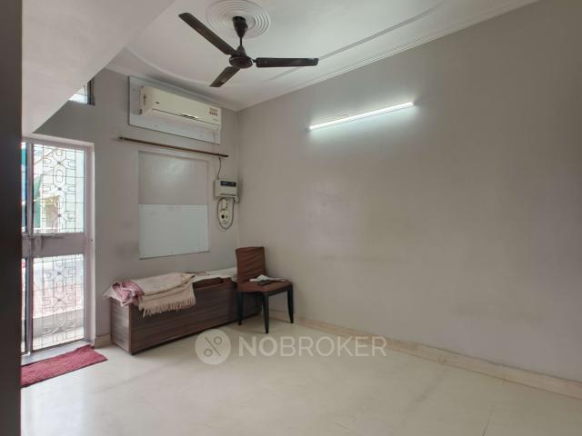 Flat for rent in West Delhi, Deri