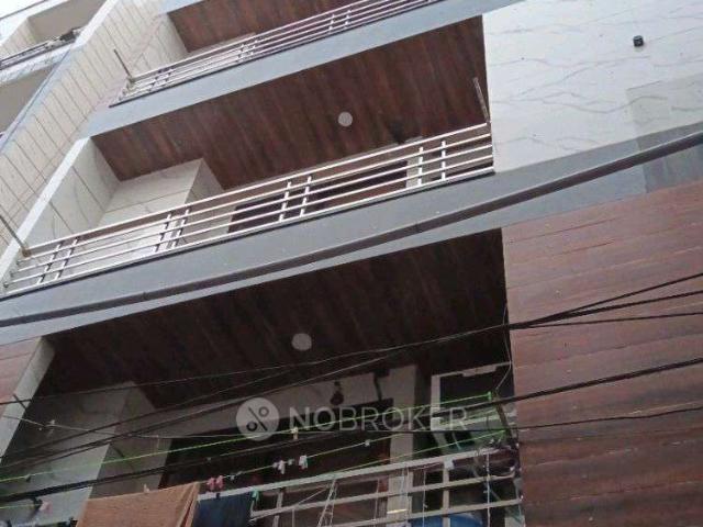 Flat for rent in West Delhi, Deri