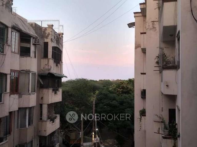 Flat for rent in South Delhi, Deri