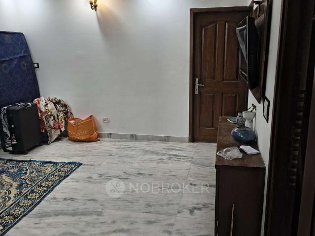 Flat for rent in South Delhi, Deri