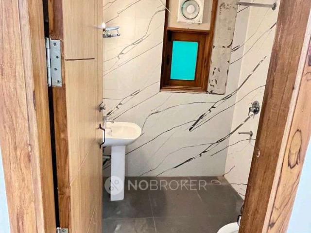 Flat for rent in Deri