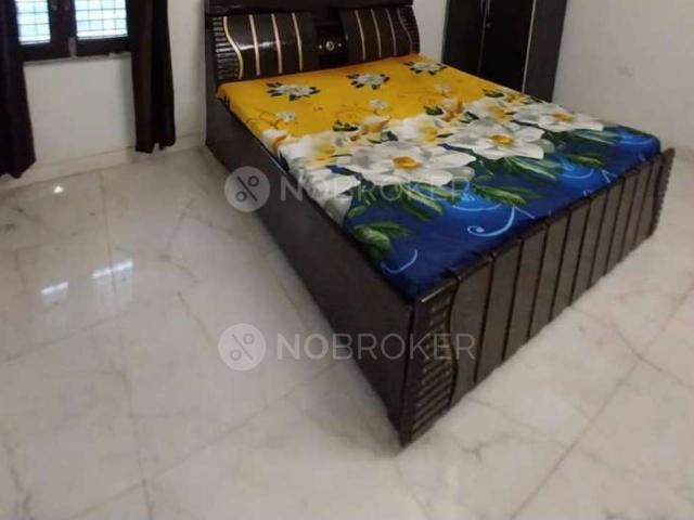 Flat for rent in Paschim Vihar, Delhi