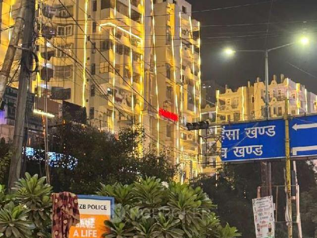 Flat for sale in East Delhi, Deri