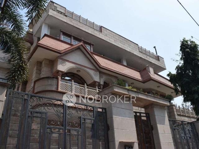 Flat for rent in West Delhi, Deri