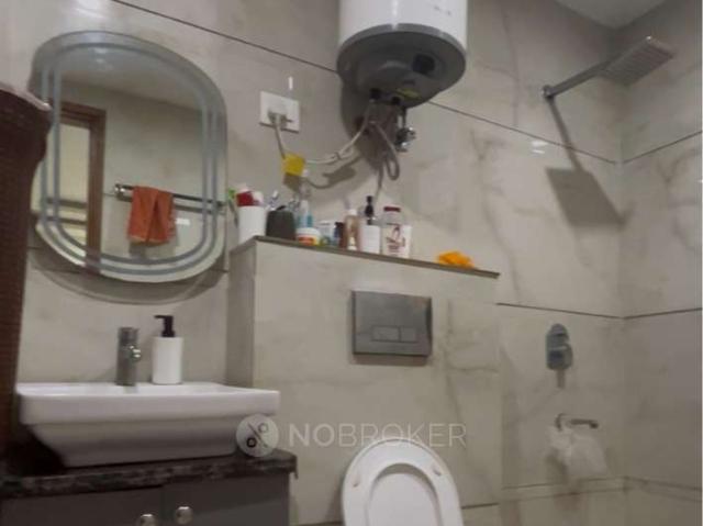 Flat for rent in South Delhi, Deri