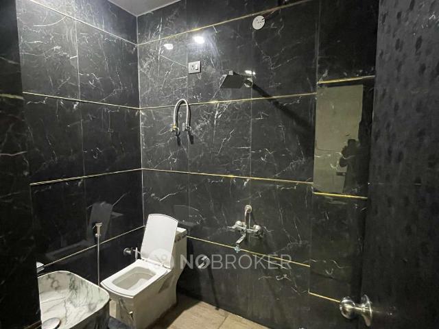 Flat for rent in South Delhi, Deri
