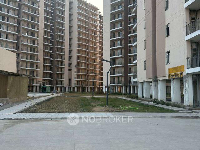 Flat for rent in Hariana