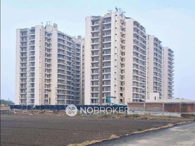 Flat for sale in Hariana