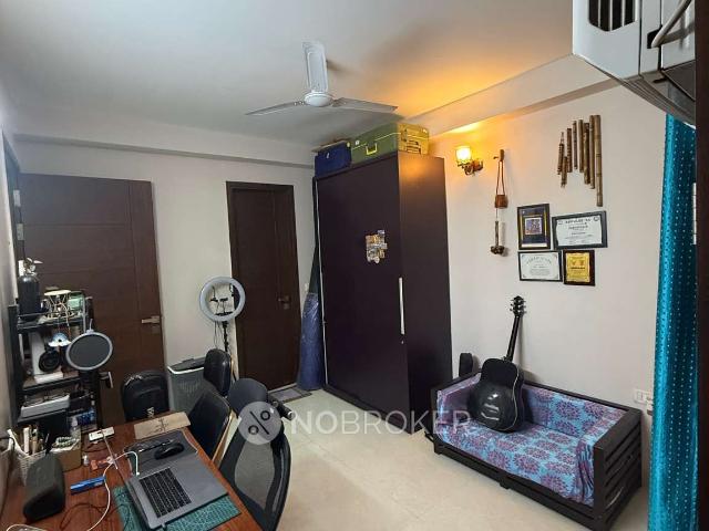 Flat for rent in South Delhi, Deri