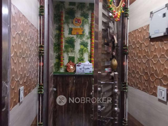 Flat for sale in South West Delhi, Deri
