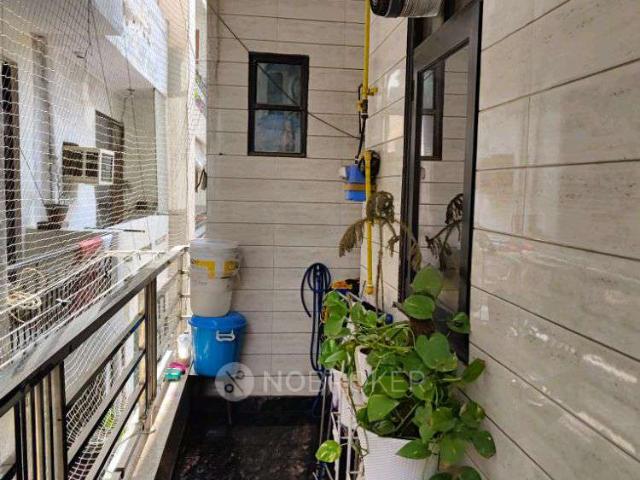 Flat for sale in South West Delhi, Deri