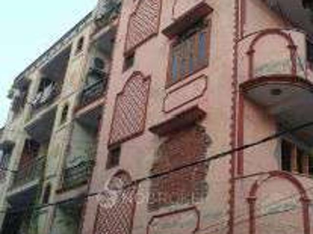 Flat for rent in Model Town, Delhi