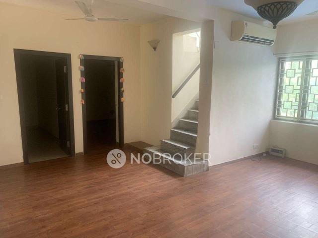 Flat for rent in South Delhi, Deri