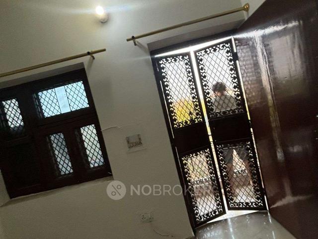 Flat for rent in West Delhi, Deri