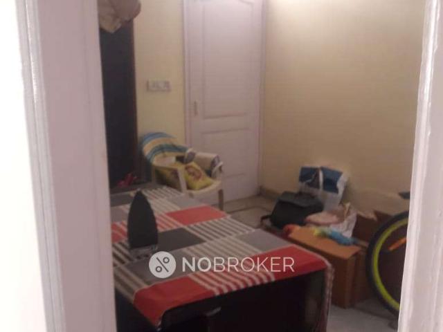 Flat for sale in West Delhi, Deri