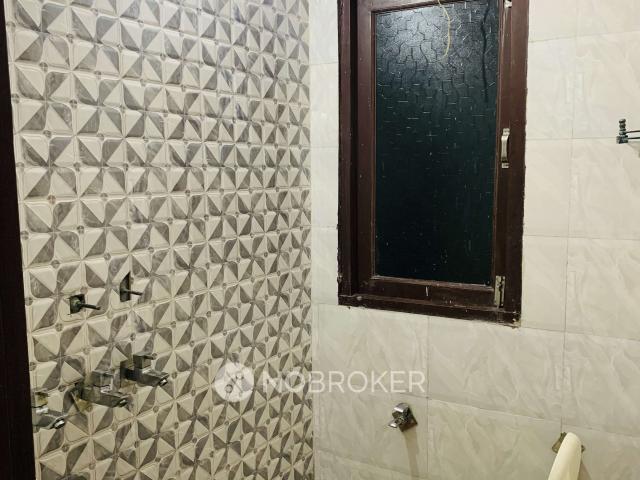 Flat for rent in West Delhi, Deri
