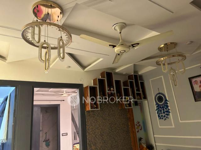 Flat for sale in West Delhi, Deri