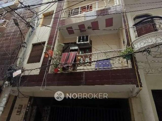 Flat for sale in West Delhi, Deri