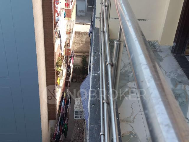 Flat for sale in South West Delhi, Deri