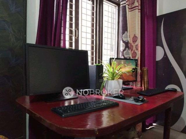 Flat for sale in West Delhi, Deri