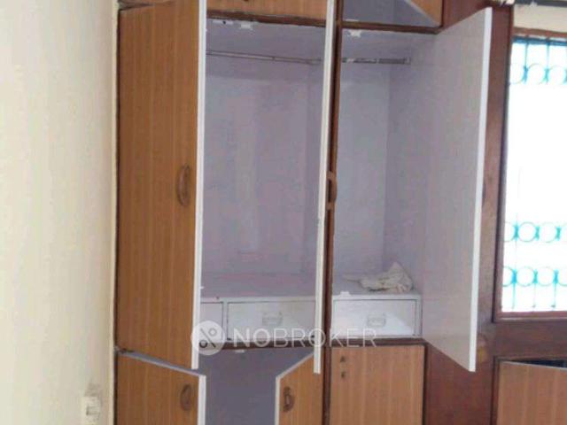 Flat for rent in East Delhi, Deri
