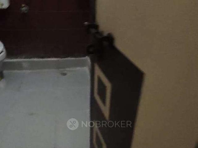Flat for rent in North West Delhi, Deri