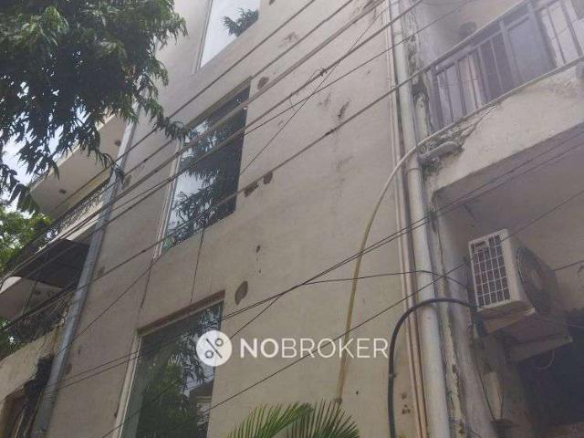 Flat for rent in South Delhi, Deri