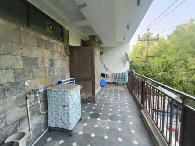 Flat for rent in South Delhi, Deri