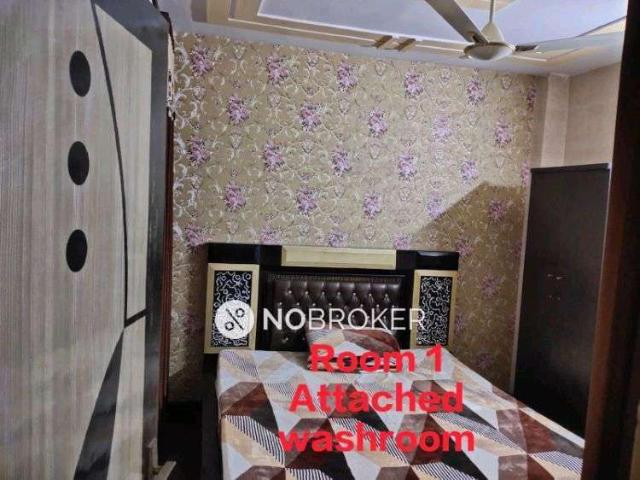 Flat for sale in North East Delhi, Deri