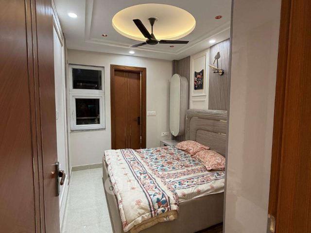 Flat for sale in West Delhi, Deri