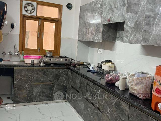 Flat for rent in South Delhi, Deri