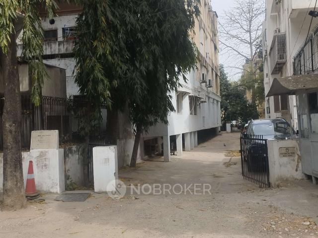 Flat for sale in South Delhi, Deri