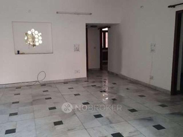 Flat for rent in Sector 34, Noida