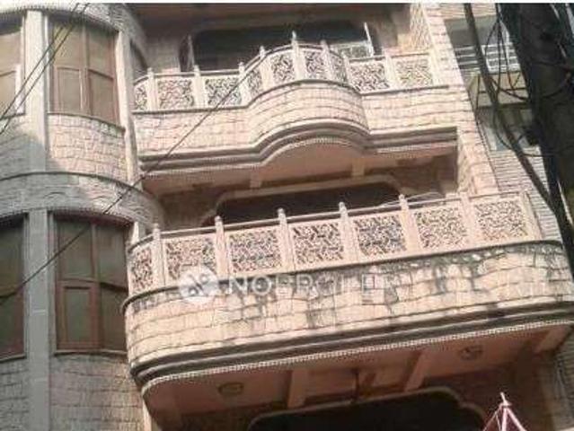 Flat for rent in South Delhi, Deri