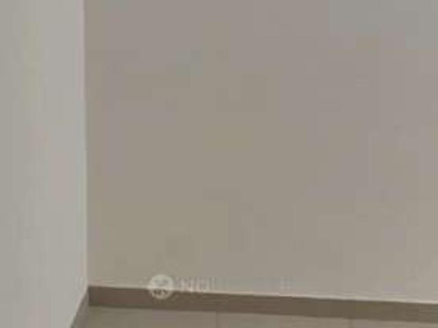 Flat for rent in Deri