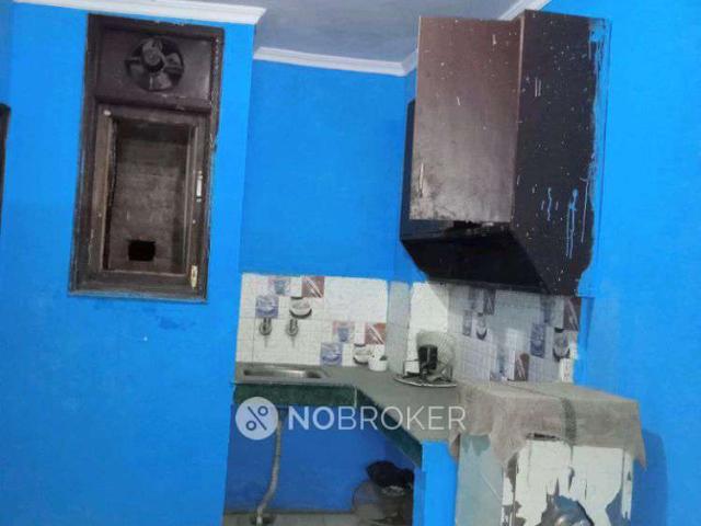 Flat for rent in South Delhi, Deri