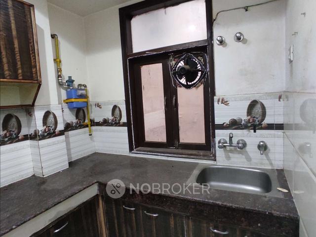 Flat for rent in South Delhi, Deri