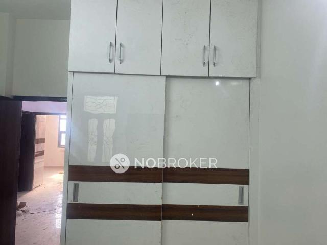 Flat for rent in West Delhi, Deri