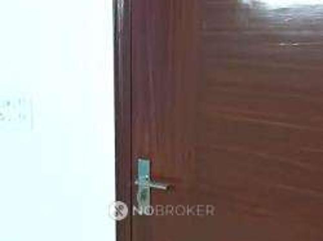 Flat for rent in South Delhi, Deri