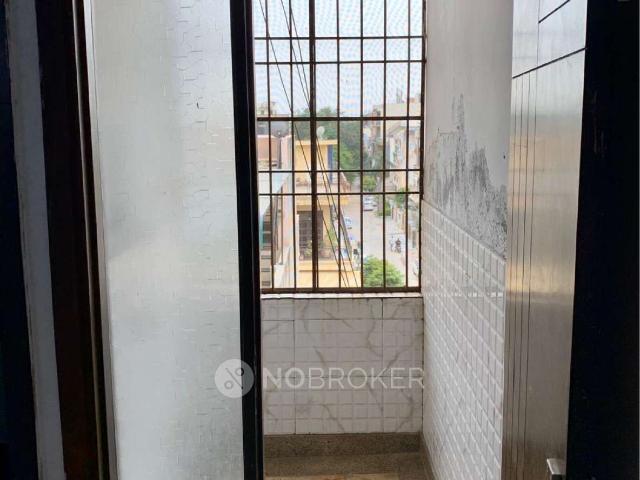 Flat for rent in West Delhi, Deri