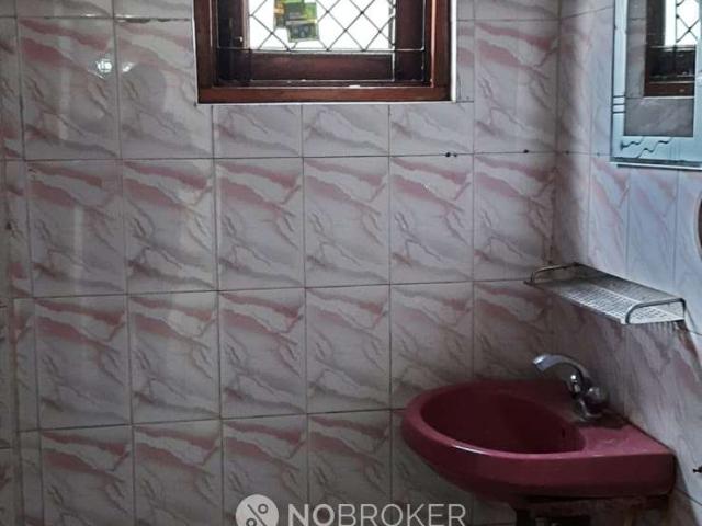 Flat for rent in West Delhi, Deri