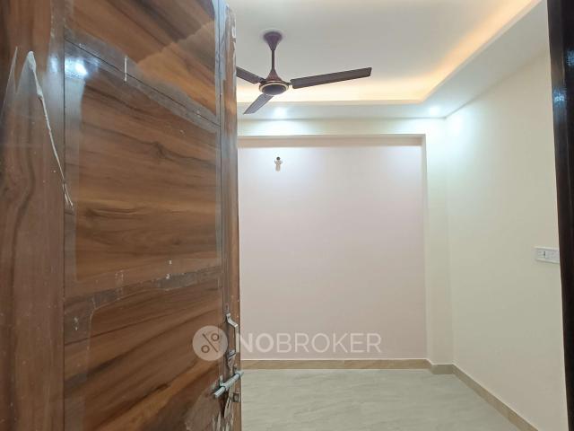 Flat for sale in South West Delhi, Deri