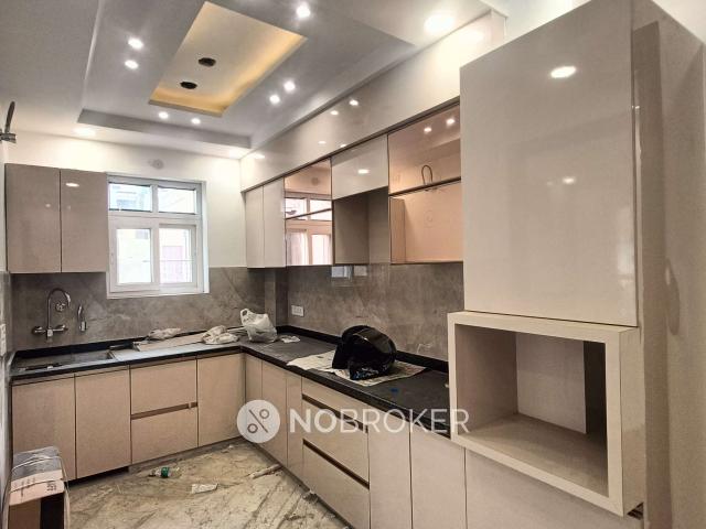 Flat for sale in West Delhi, Deri