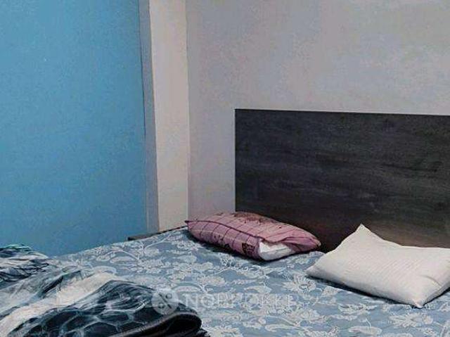 Flat for sale in South West Delhi, Deri