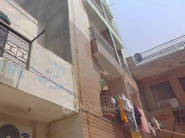 Flat for sale in West Delhi, Deri