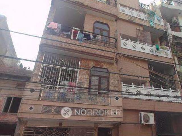 Flat for sale in West Delhi, Deri