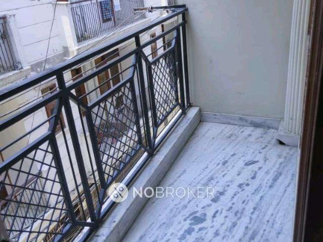 Flat for rent in South Delhi, Deri