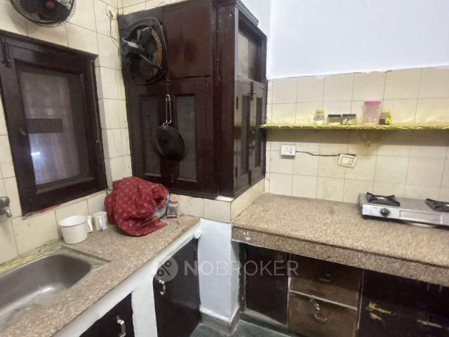 Flat for sale in North Delhi, Deri