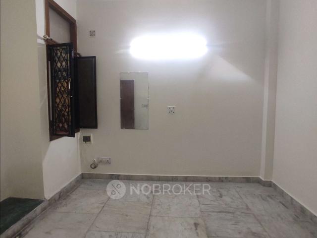 Flat for rent in West Delhi, Deri