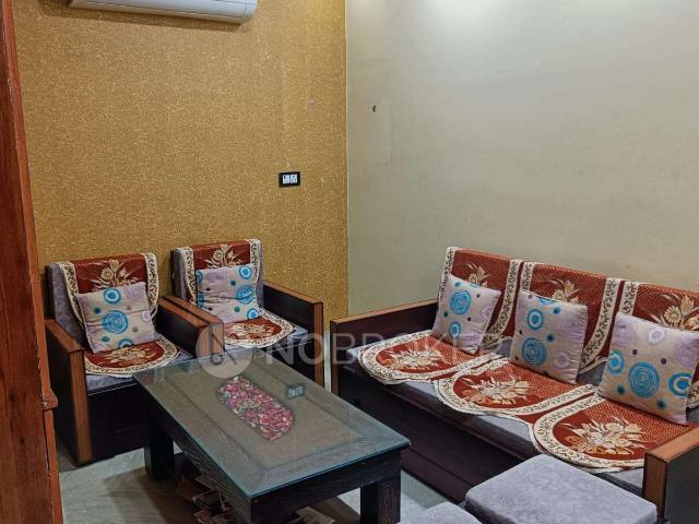 Flat for rent in West Delhi, Deri